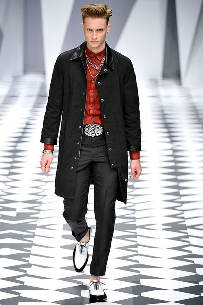 Look 33
